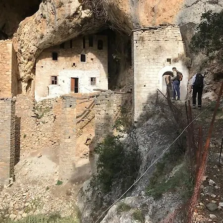 Mountain Retreat * Megali Vrisi (Laconia)